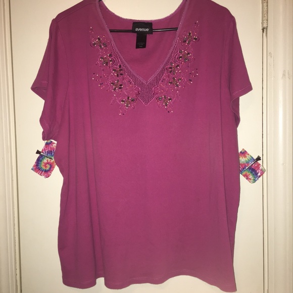 Avenue Tops - 3 /25$ Avenue Women's Fushia Short Sleeve 26/28